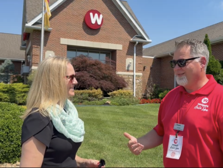 Art Ryan, Director of Car Wash Operations, discusses expansion with Jenny Beadel, Director of Talent Development and Training at Micrologic.